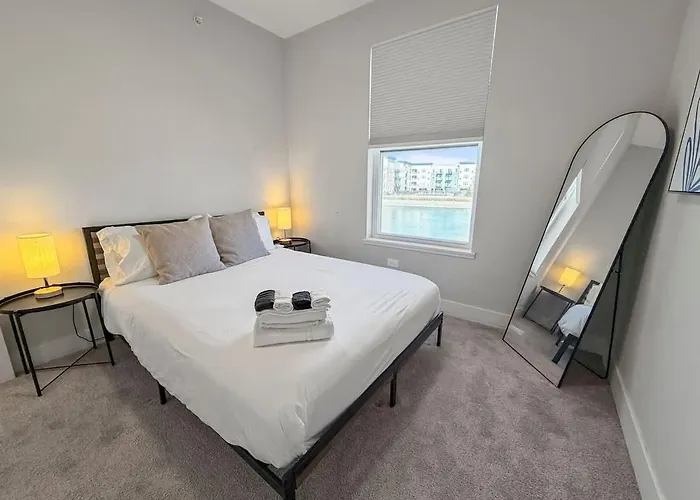 Furnished 4br Townhome Pickleball Court & Garage *