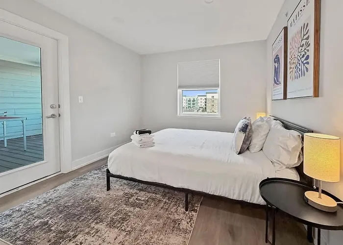 Furnished 4br Townhome Pickleball Court & Garage